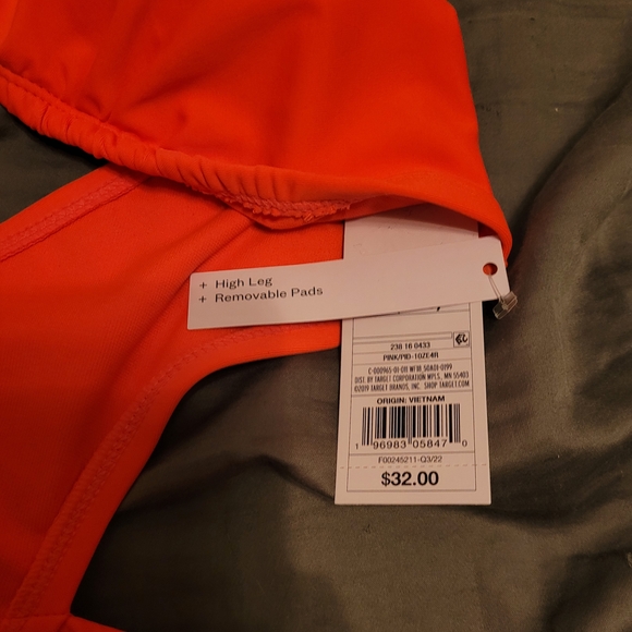 Vibrant Pink Swimsuit - Picture 5 of 6